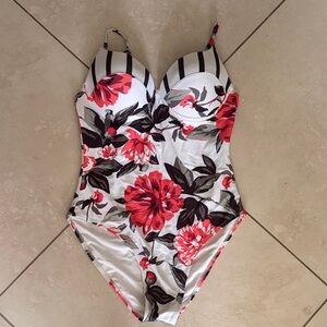 Cupshe Womens One Piece Swimwear